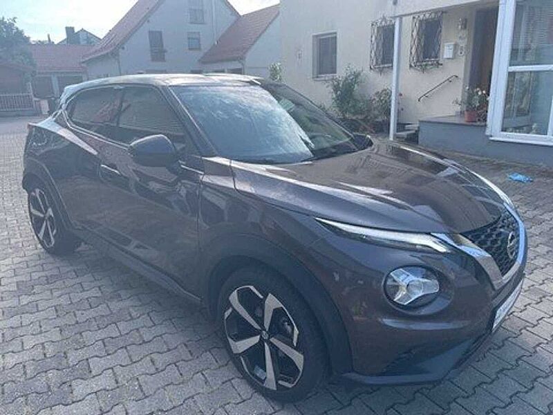 Nissan Juke 1.0 DIG-T DCT Tekna Bose